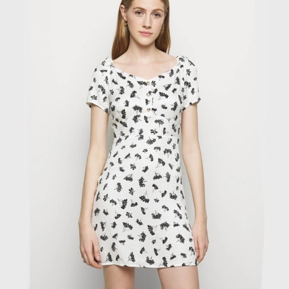 Maje White Floral Silk Metallic Buttons Satin Cocktail Mini Dress size 8 - Picture 1 of 10